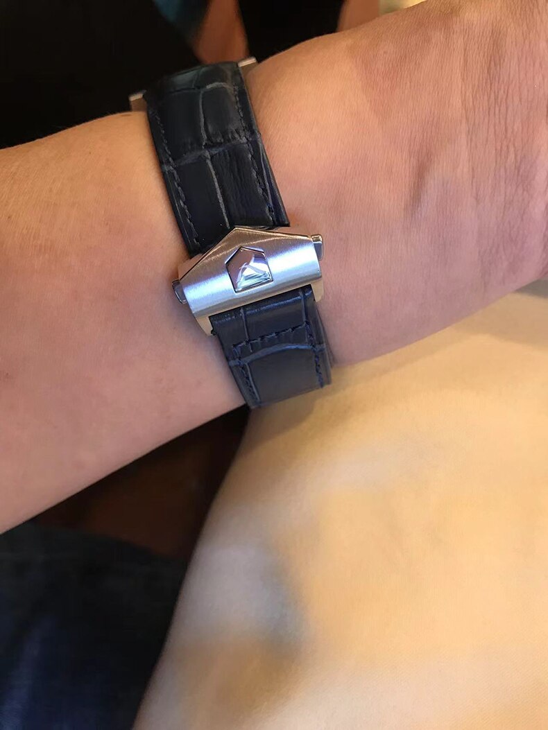 Montre de luxe à quartz pour homme : Élégance et performance réunies