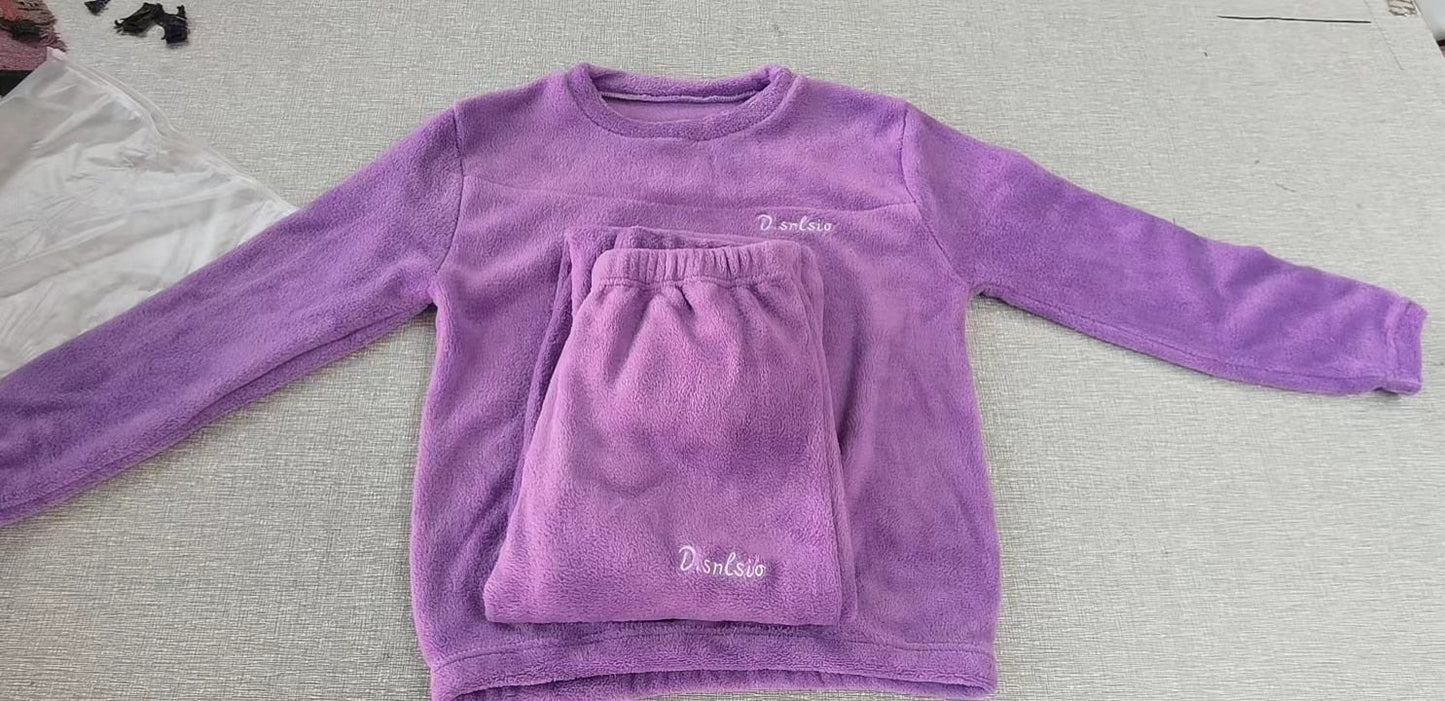 Ensemble pyjama femme en flanelle doux et élégant pour des nuits d'hiver confortables