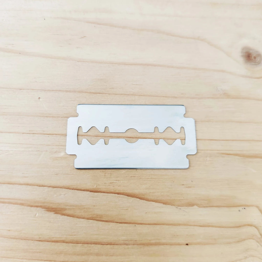 Rasoir en bois de chêne français - Écoresponsable et durable avec 25 lames offertes