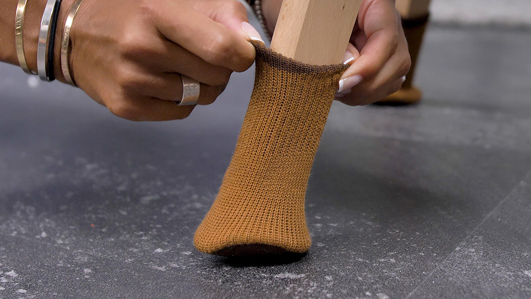 Chaussons de Meuble : Protection Élégante pour Chaises et Tables