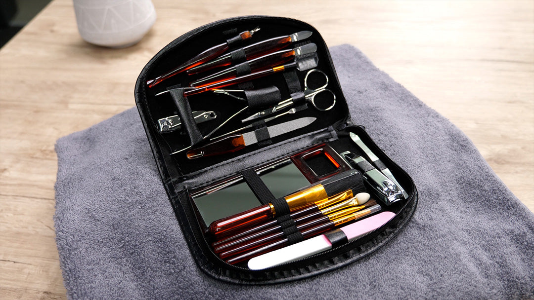 Kit Manucure et Beauté 18 Pièces Élégant et Pratique