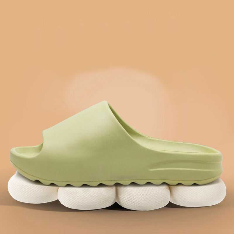 Claquettes Nuage V2 : Confort et Légèreté au Quotidien