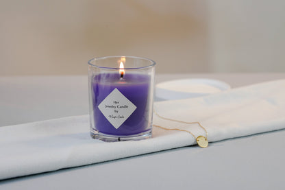 Bougie parfumée lavande avec collier en or caché
