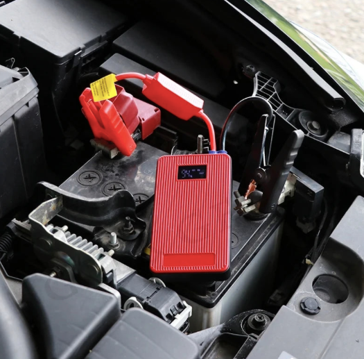 Démarreur de batterie d'urgence compact avec écran digital