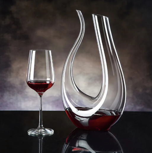 Décanteur à vin en cristal - Élégance et Aération assurées