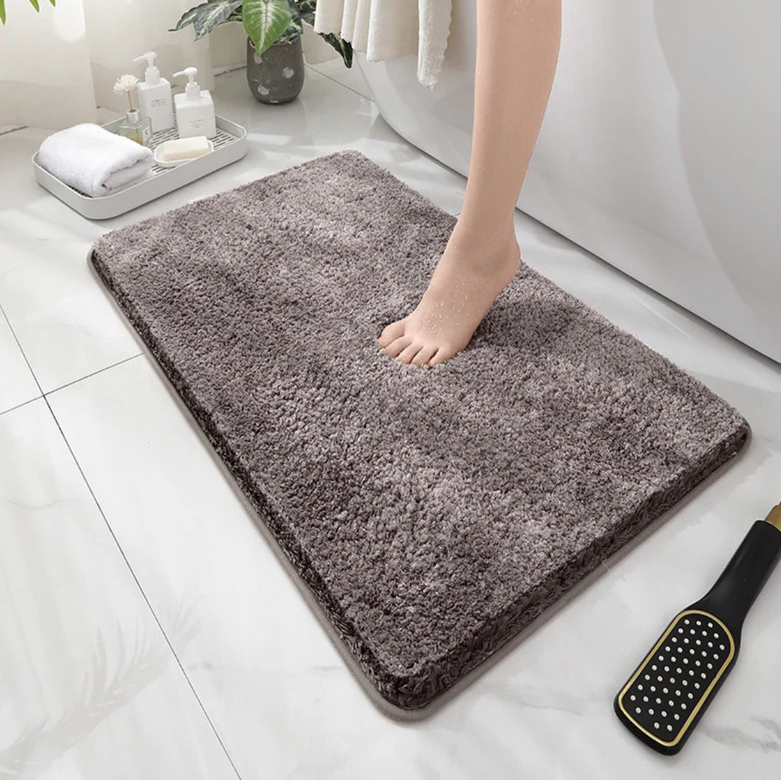 Tapis de bain peluche antidérapant pour un confort ultime