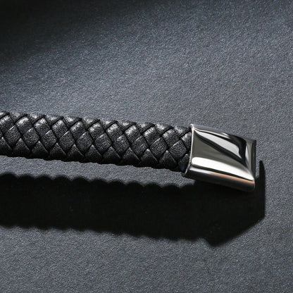 Bracelet en cuir et laiton avec finition rhodium chic