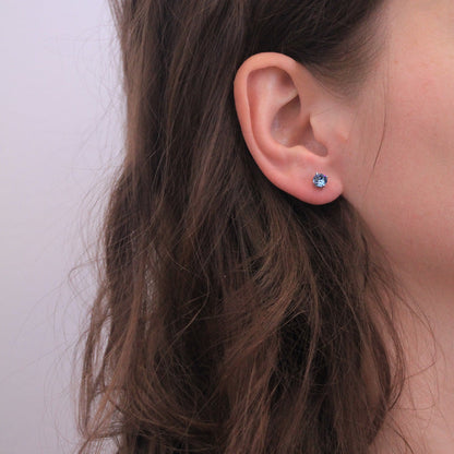 Coffret Élégant de 7 Boucles d'Oreilles avec Cristaux Autrichiens