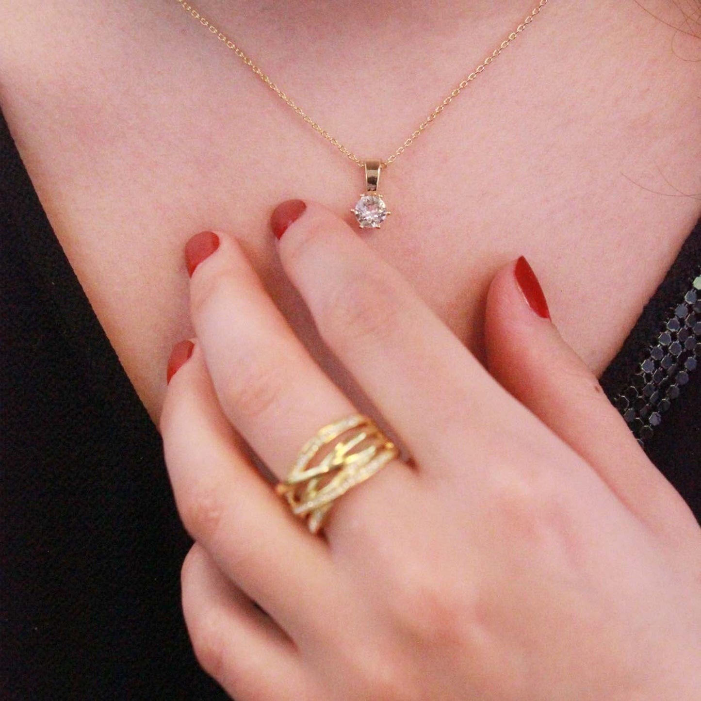 Chaîne en Or 18 Carats avec Pendentif en Cristal Autrichien Élégant