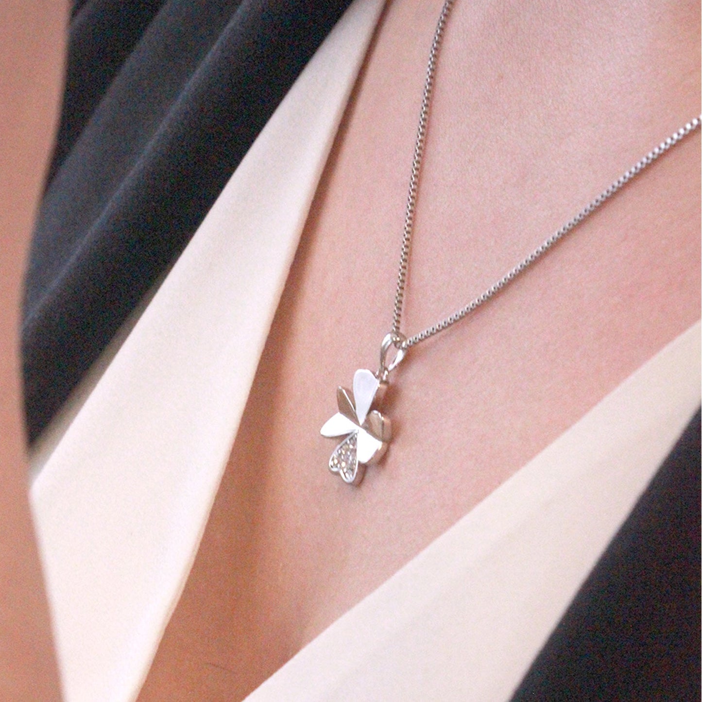 Collier et pendentif pétale Clover avec cristaux Swarovski