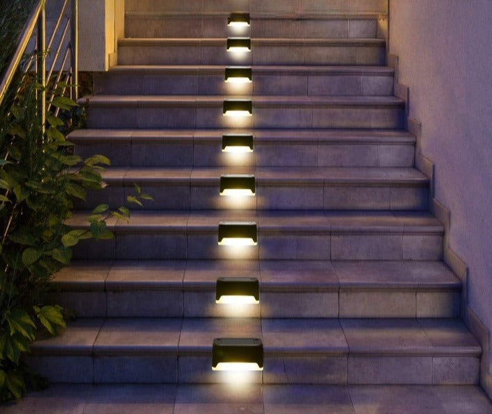 Lampes Solaires LED Étanches - Éclairez Votre Extérieur avec Style!