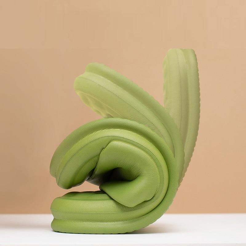 Claquettes Nuage Antidérapantes : Confort Léger et Sécurisé!