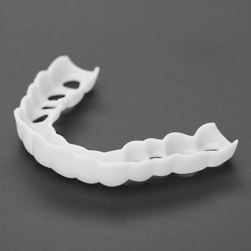 Sourire Éclatant Instantané avec White Up - La solution simple pour un sourire parfait !