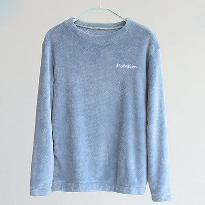 Ensemble pyjama femme en flanelle doux et élégant pour des nuits d'hiver confortables