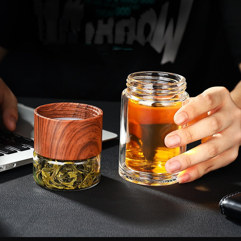 Infus'Tea : L'infuseur à thé portable pour les amoureux de thé en mouvement