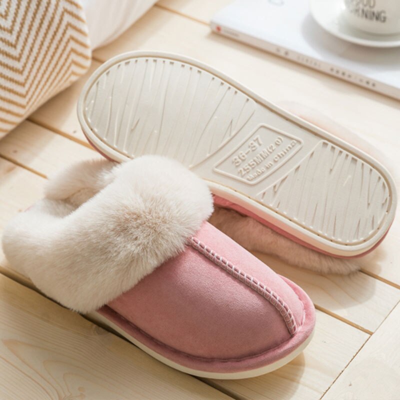 Chaussons en fausse fourrure Alex : confort et style pour vos pieds !