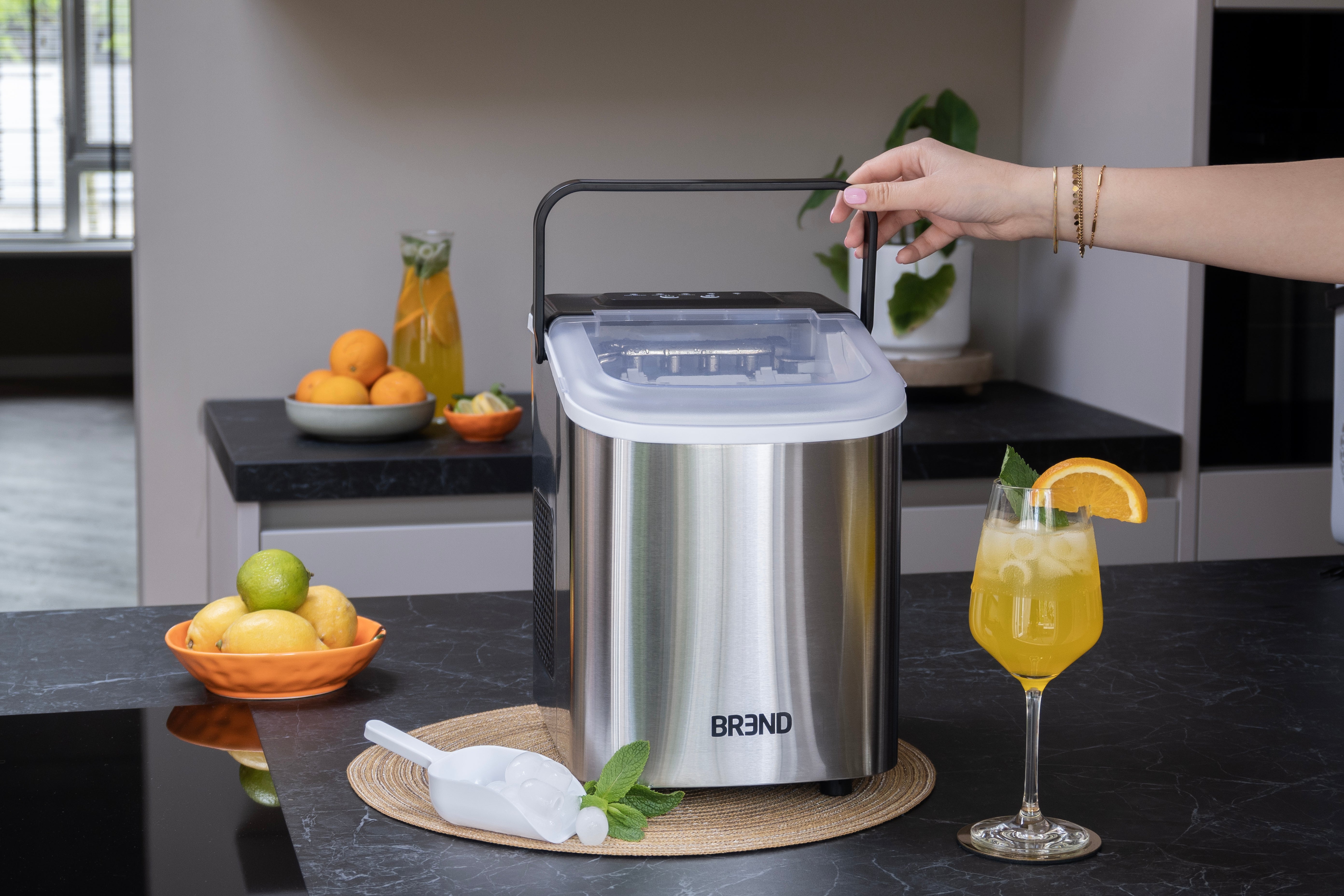 Selected Variant Image