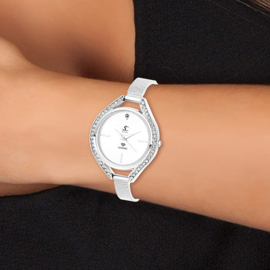 Montre Élégante en Laiton avec 46 Cristaux de Bohème et Bracelet en Cuir Noir