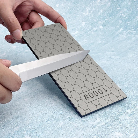 Pierre à Aiguiser avec Éclat de Diamant - Affûtage Rapide et Précis