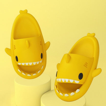 Claquettes Shark Antidérapantes : Style et Confort pour l'Été