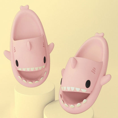 Claquettes Shark Antidérapantes : Style et Confort pour l'Été