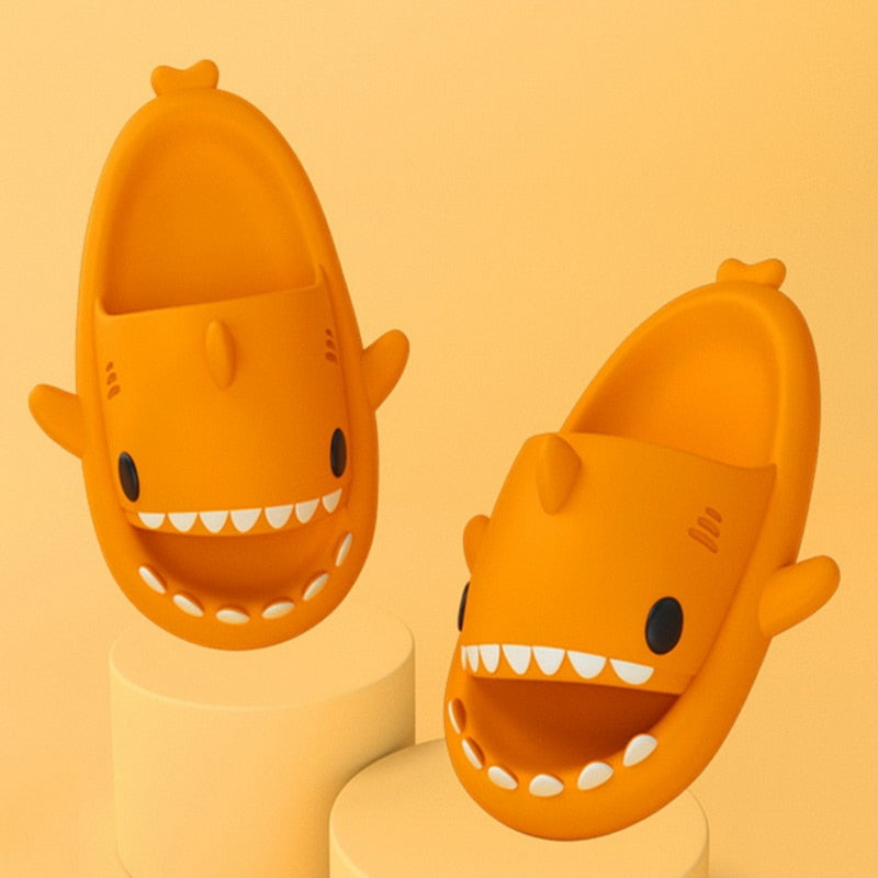 Claquettes Shark Antidérapantes : Style et Confort pour l'Été