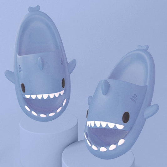 Claquettes Shark Antidérapantes : Style et Confort pour l'Été