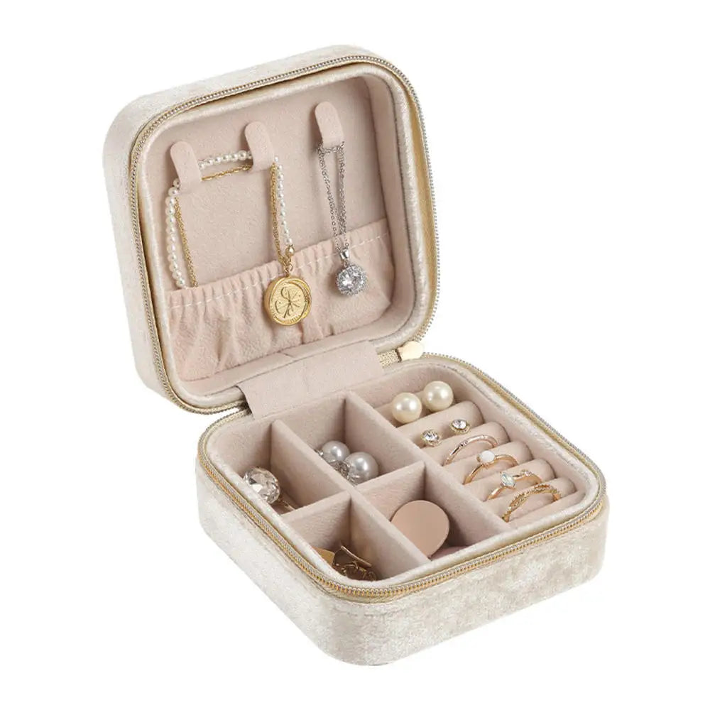 Mini Boîte à Bijoux en Velours - Élégance Complice de Vos Voyages