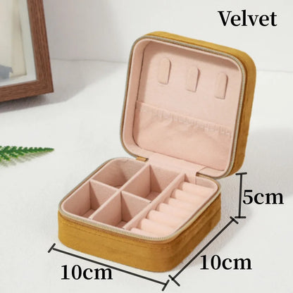 Mini Boîte à Bijoux en Velours - Élégance Complice de Vos Voyages