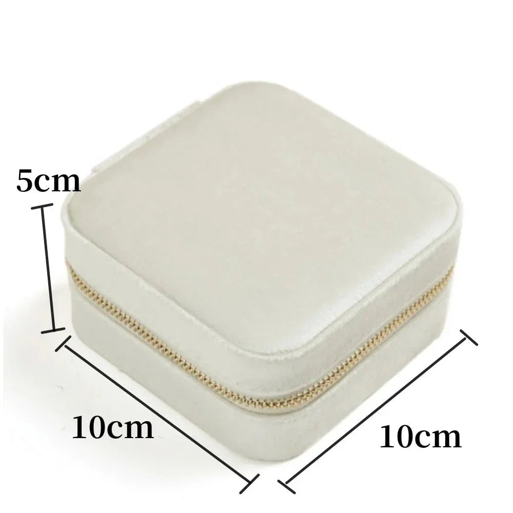 Mini Boîte à Bijoux en Velours - Élégance Complice de Vos Voyages