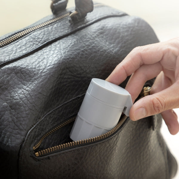 Boîte à pilule 5 en 1 : coupe, broie et range vos médicaments avec style