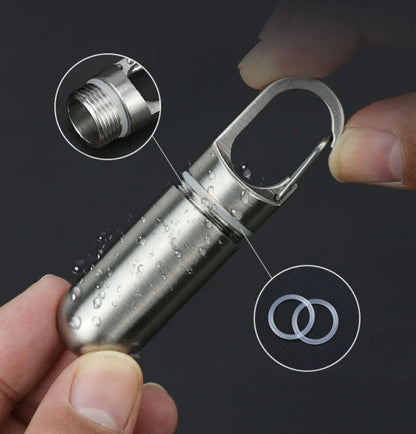Mini Porte-Clé Boîte à Pilules Waterproof - Sécurisez Vos Médicaments.