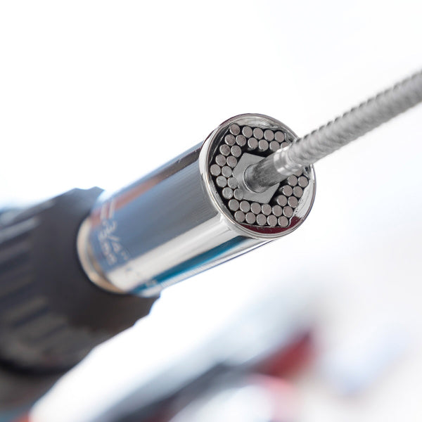 Clé à douille universelle pratique avec accessoires essentiels