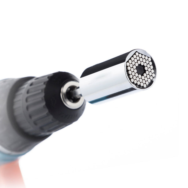 Clé à douille universelle pratique avec accessoires essentiels