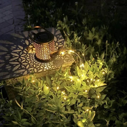 Lampe de jardin solaire en arrosoir avec éclairage LED - Ambiance magique garantie