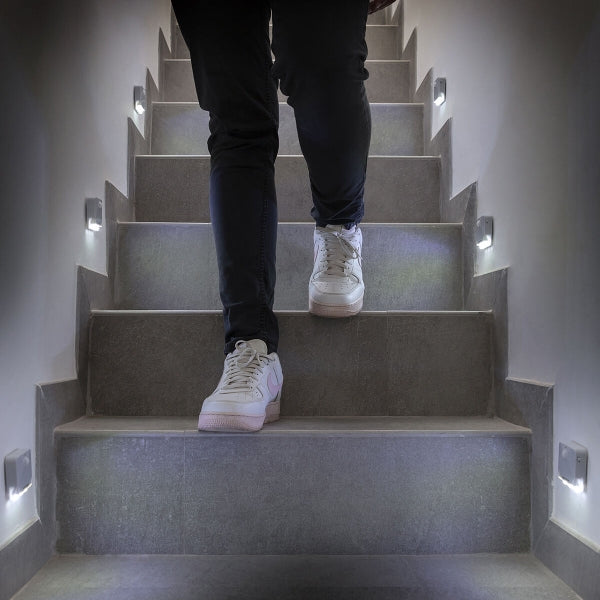 Lampe LED avec capteur de mouvement Lumtoo - Achetez-en 1, obtenez 1 offert !