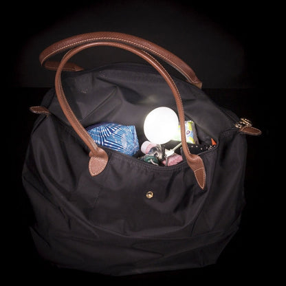 Lampe LED portable intelligente avec capteur de mouvement pour un éclairage pratique partout !