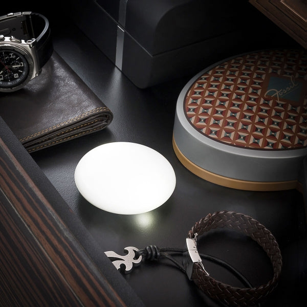 Lampe LED portable intelligente avec capteur de mouvement pour un éclairage pratique partout !