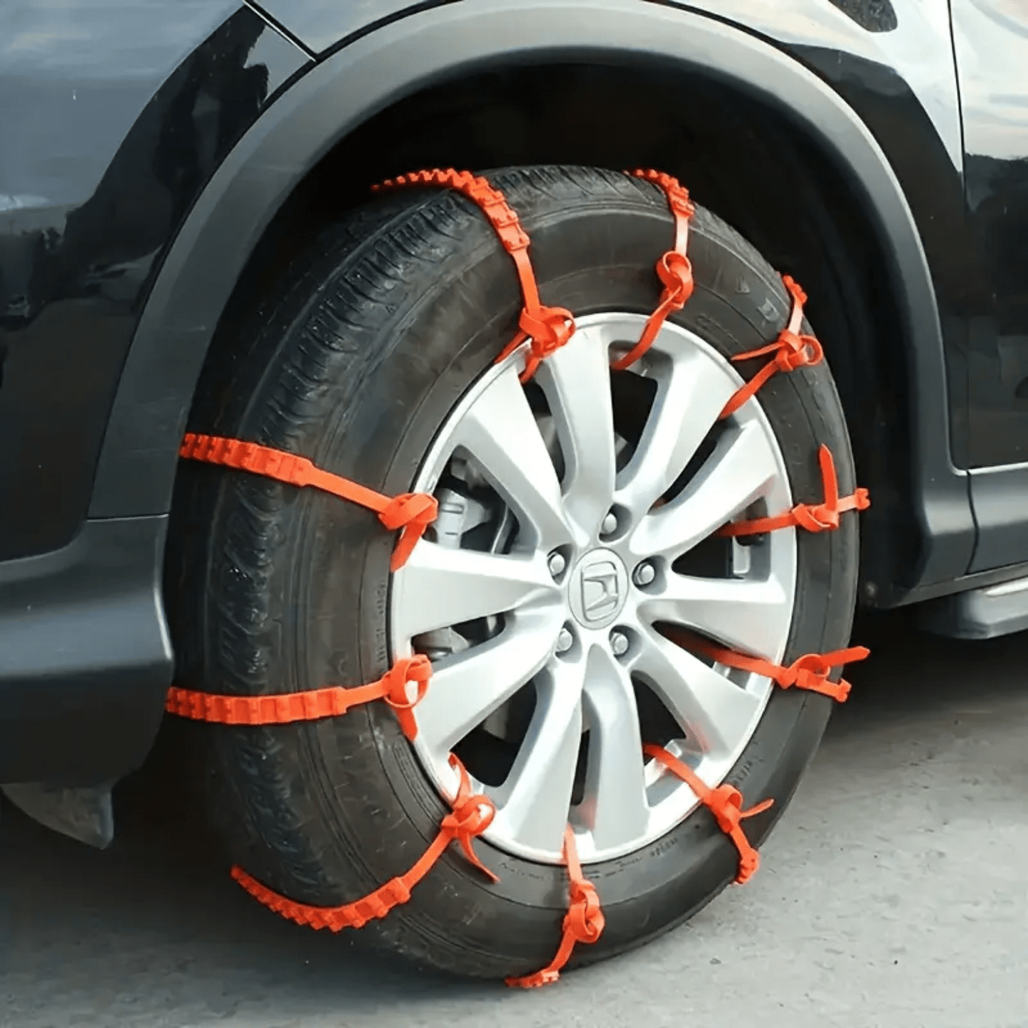 Chains SnowGrip™ – Sécurité Antidérapante Hiver pour Tous Véhicules