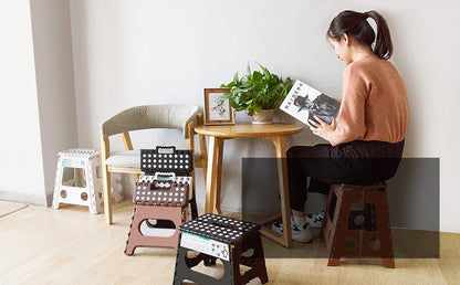 Tabouret Pliant Anti-Dérapant 27 cm pour un Accès Pratique et Sécurisé