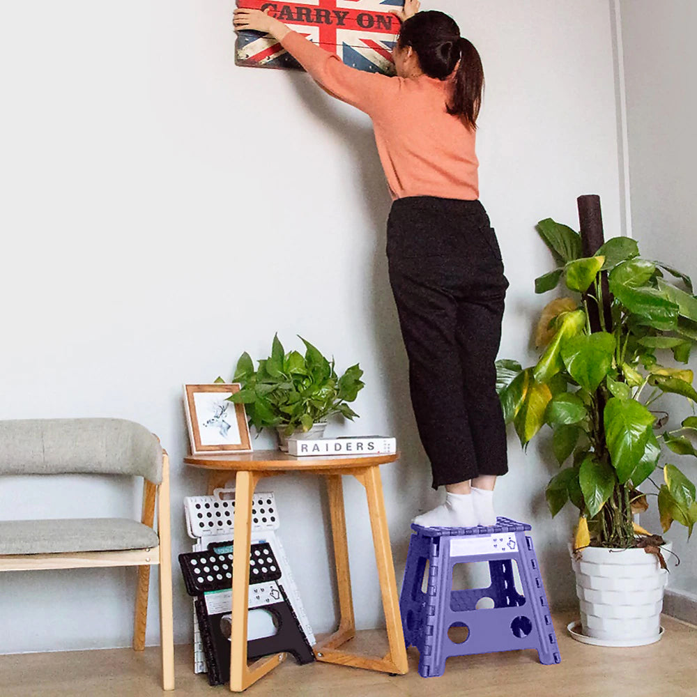 Tabouret Pliant Anti-Dérapant 27 cm pour un Accès Pratique et Sécurisé