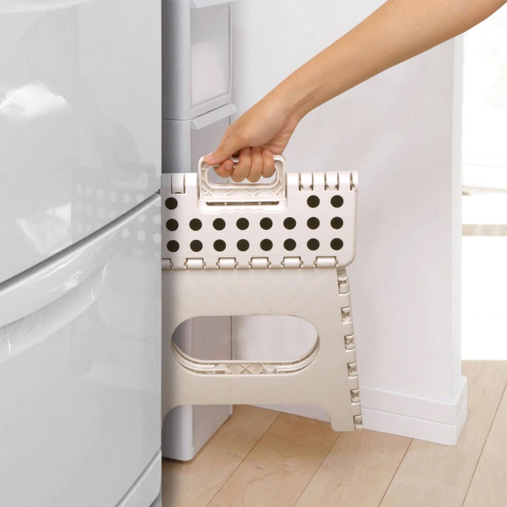 Tabouret Pliant Anti-Dérapant 27 cm pour un Accès Pratique et Sécurisé